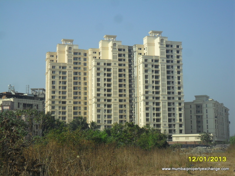 2 BHK Semi-Furnished in Highland Gardens , Thane West