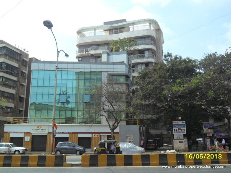 2 BHK Semi-Furnished in Shelton , Santacruz East