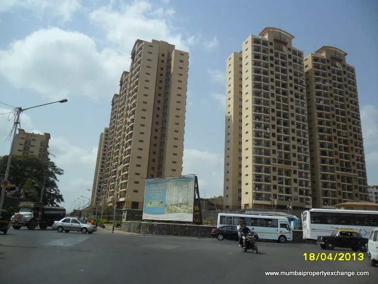 Raheja Heights Wing E gallery