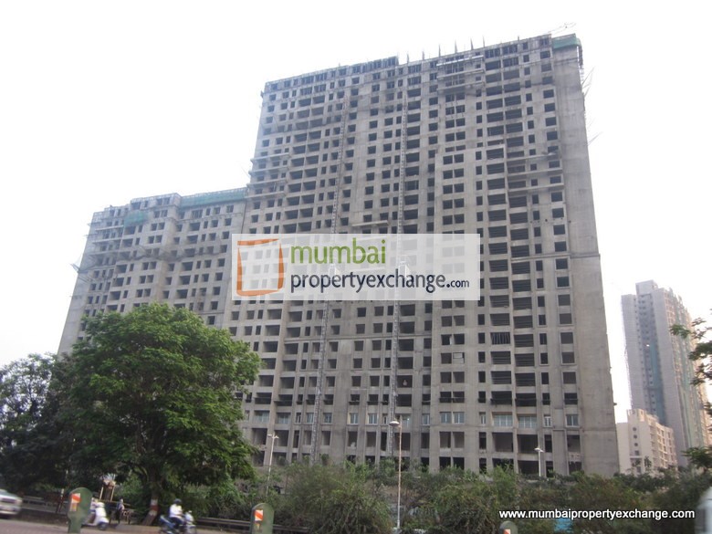 Rustomjee Azziano A and B wing โ Thane West