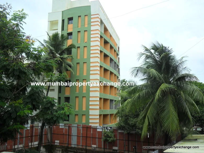 Sterling — Mulund East