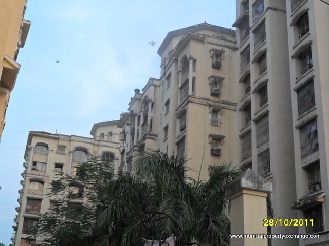 2 BHK Semi Furnished in Valley of Flowers Tulip , Kandivali East