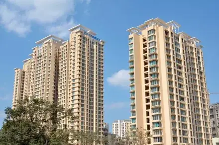 Rustomjee Urbania Azziano L