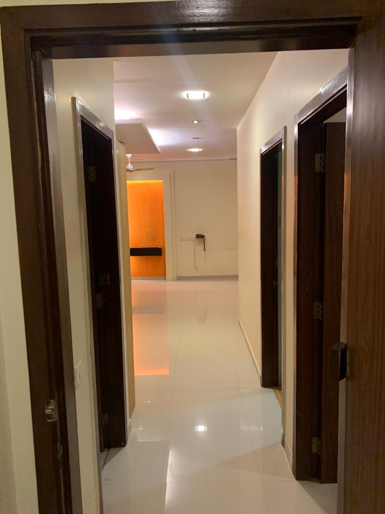 Oberoi Splendor — Andheri East (17)
