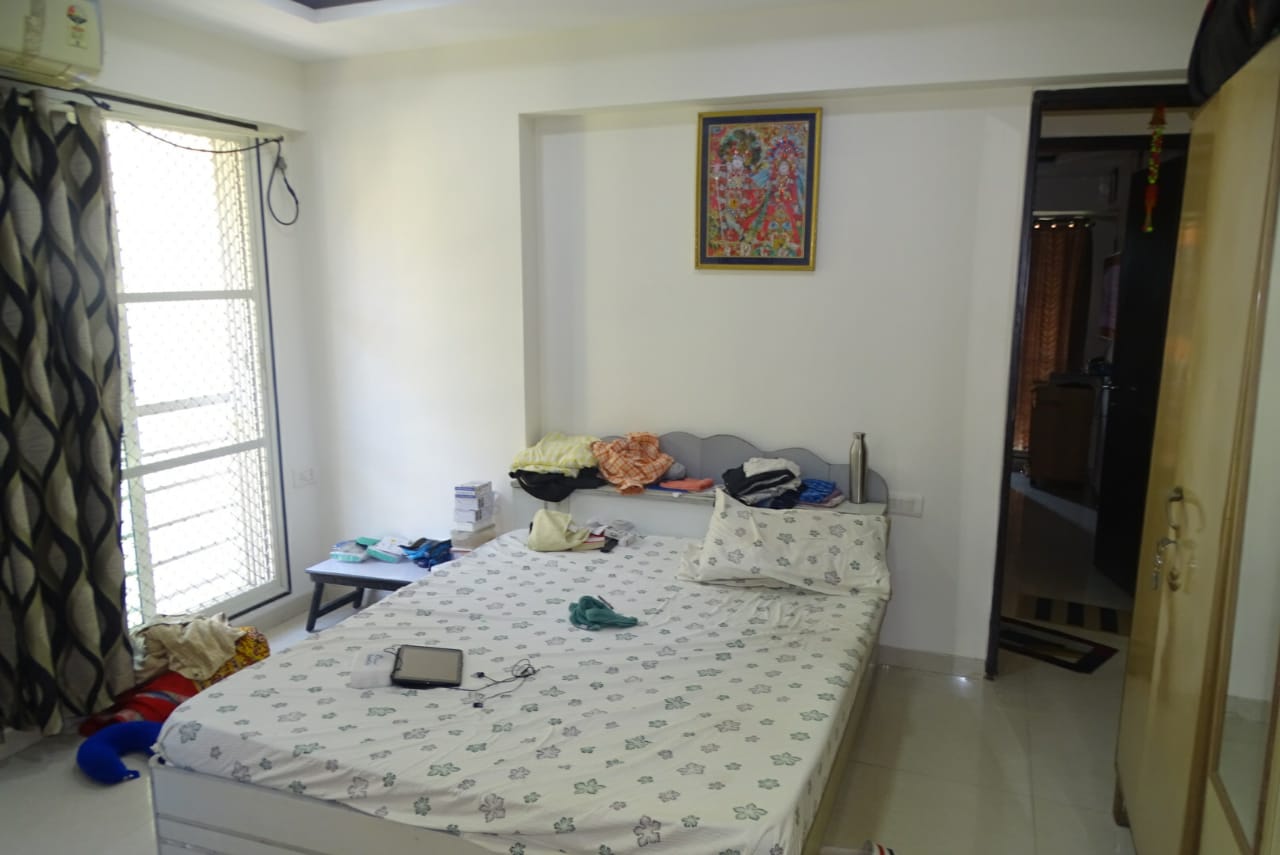 Khandelwal Apartment โ Khar West (10)