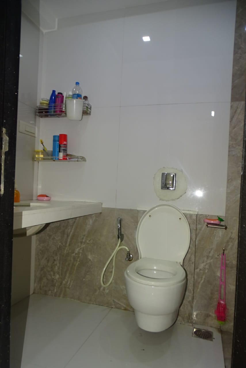 Khandelwal Apartment โ Khar West (12)