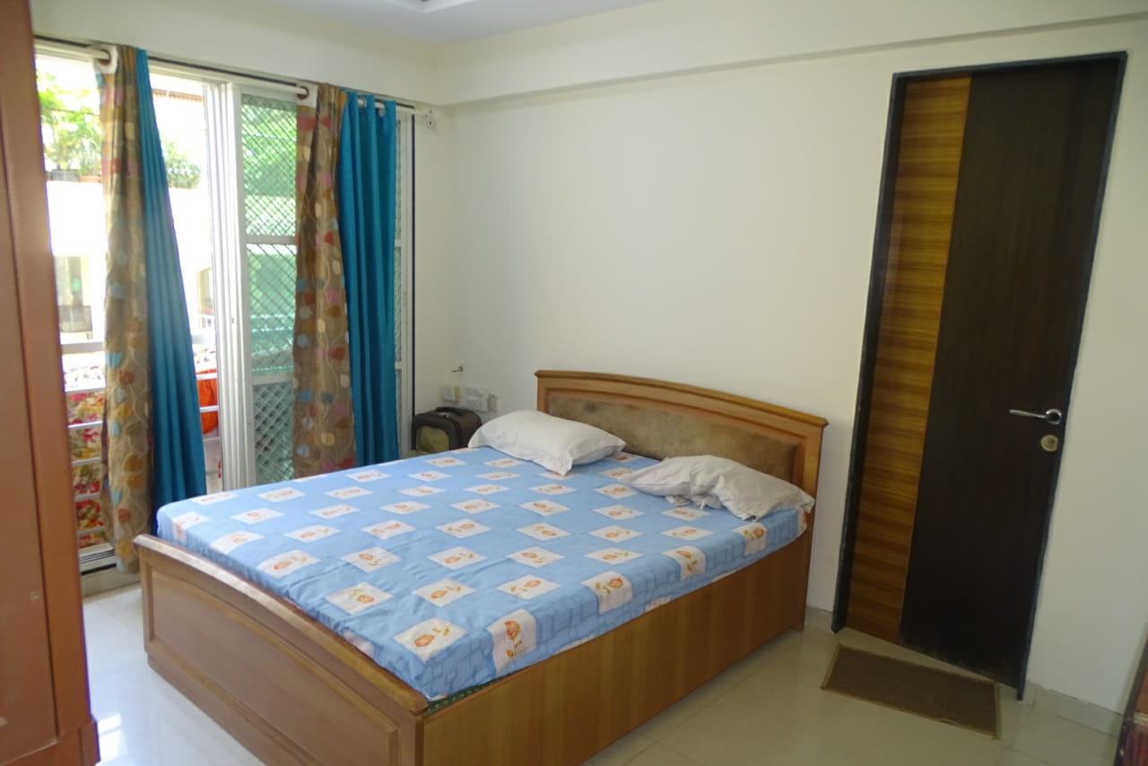 Khandelwal Apartment โ Khar West (14)