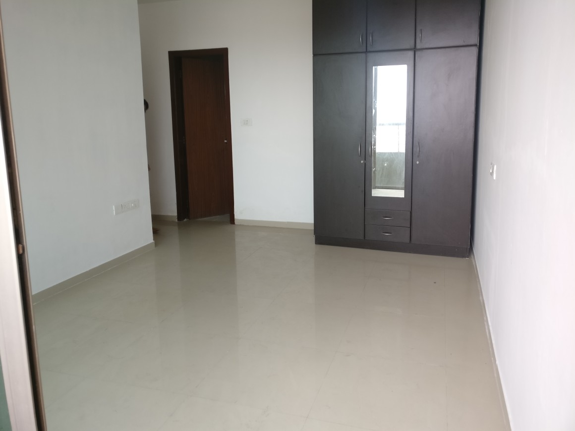 Oberoi Splendor โ Andheri East (4)