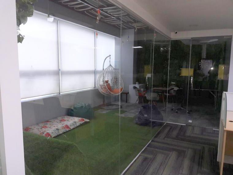 Boston House — Andheri East