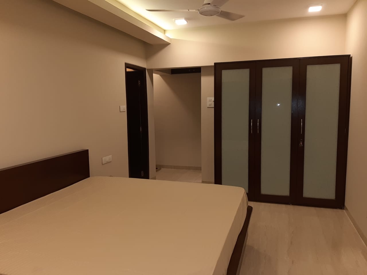 Everest Apartments โ Bandra West (14)