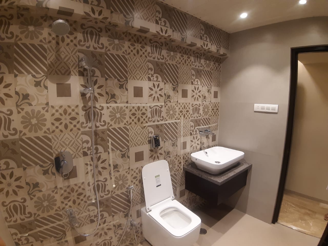 Everest Apartments โ Bandra West (16)