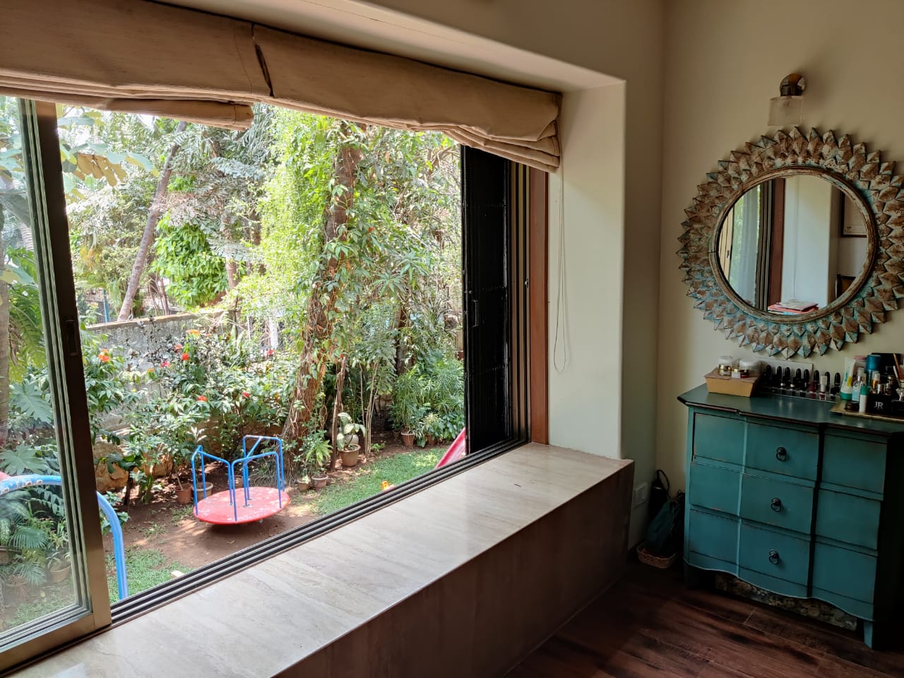 Aashit Apartment — Juhu