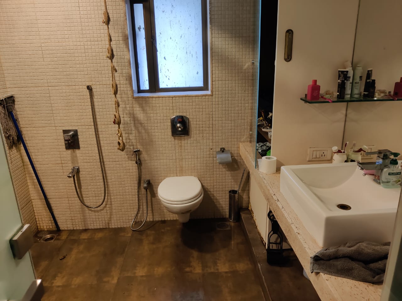 Aashit Apartment — Juhu