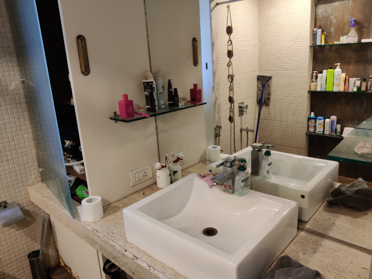Aashit Apartment — Juhu