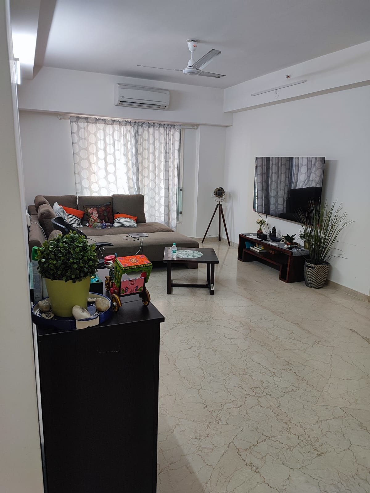 Kanakia Paris — Bandra East (9)