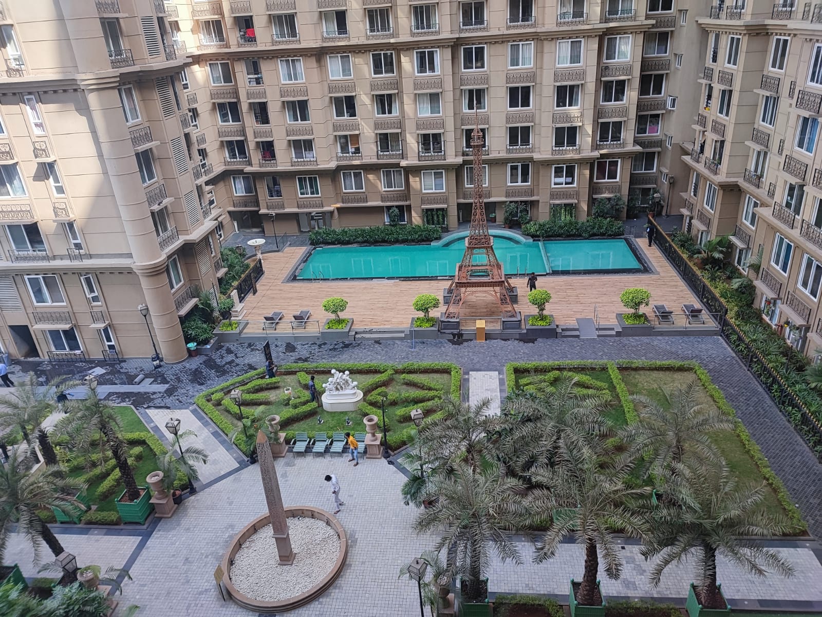 Kanakia Paris — Bandra East (1)