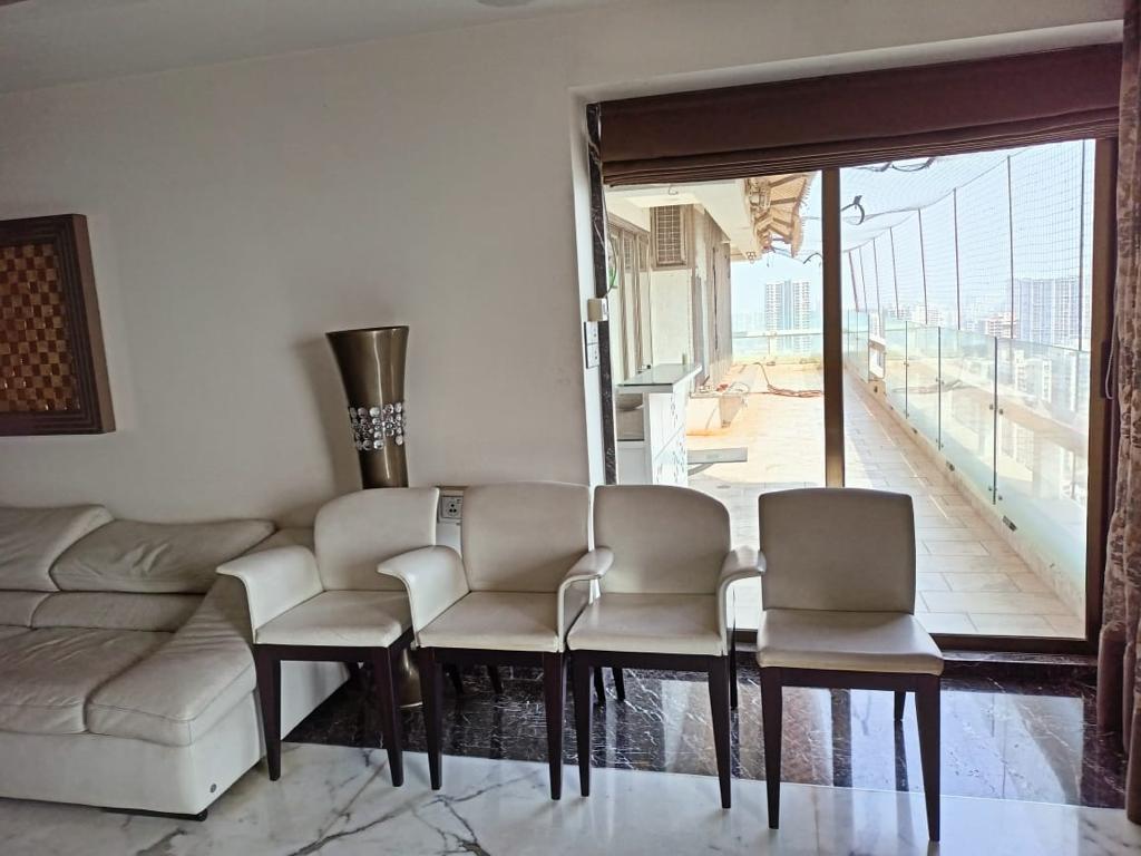 Oberoi Sky Heights โ Andheri West (13)
