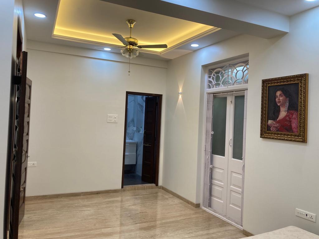 Roxana Building — Churchgate (13)