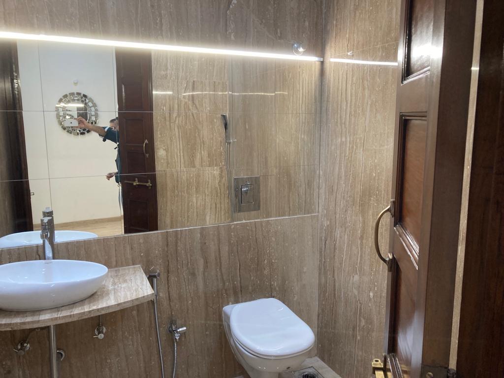 Roxana Building — Churchgate (14)