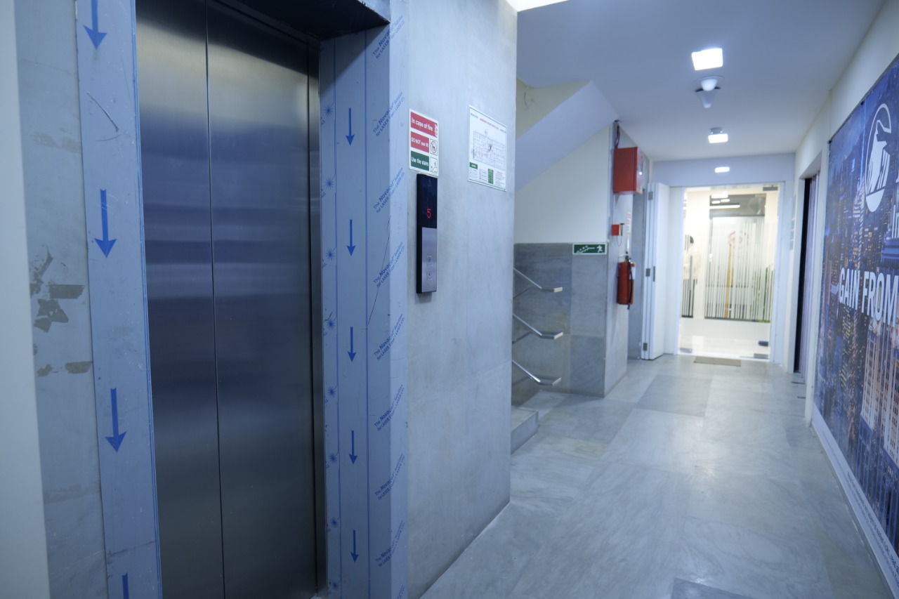 Nirlon House โ Worli (4)