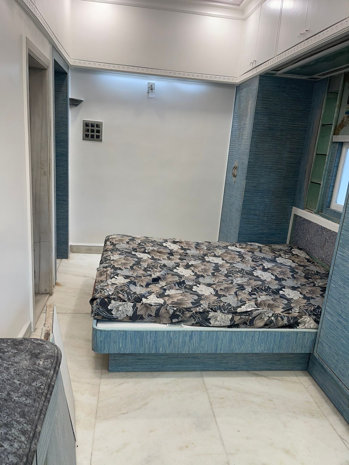 Prakash Villa — Santacruz West