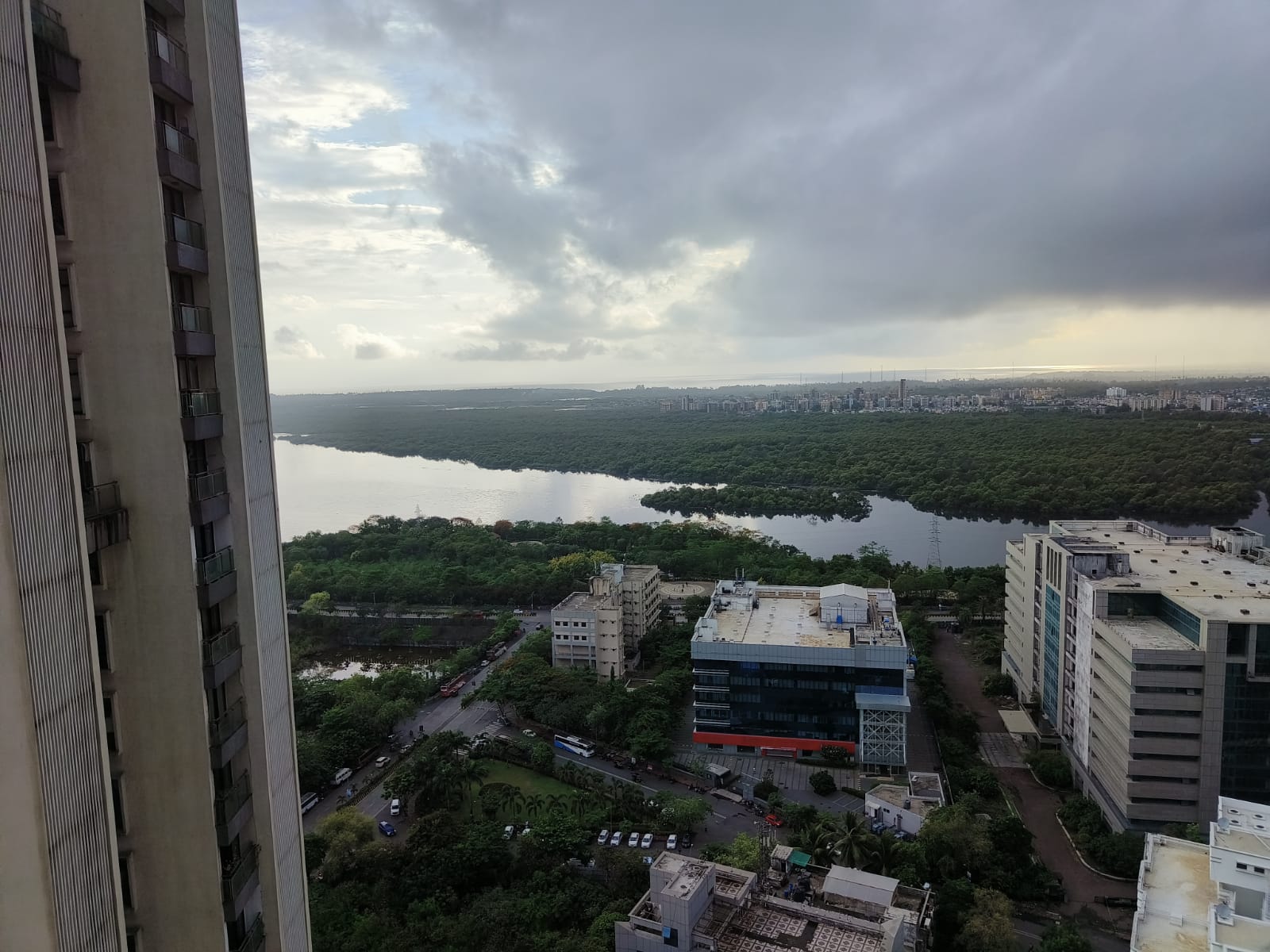 Rustomjee Elanza — Malad West (2)