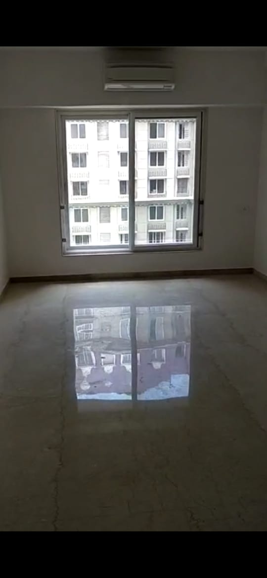 Kanakia Paris — Bandra East (1)