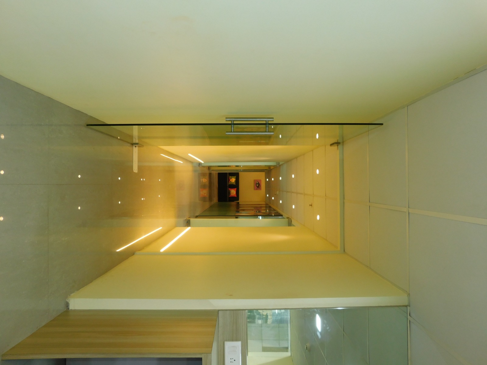 Marathon Icon โ Lower Parel (9)