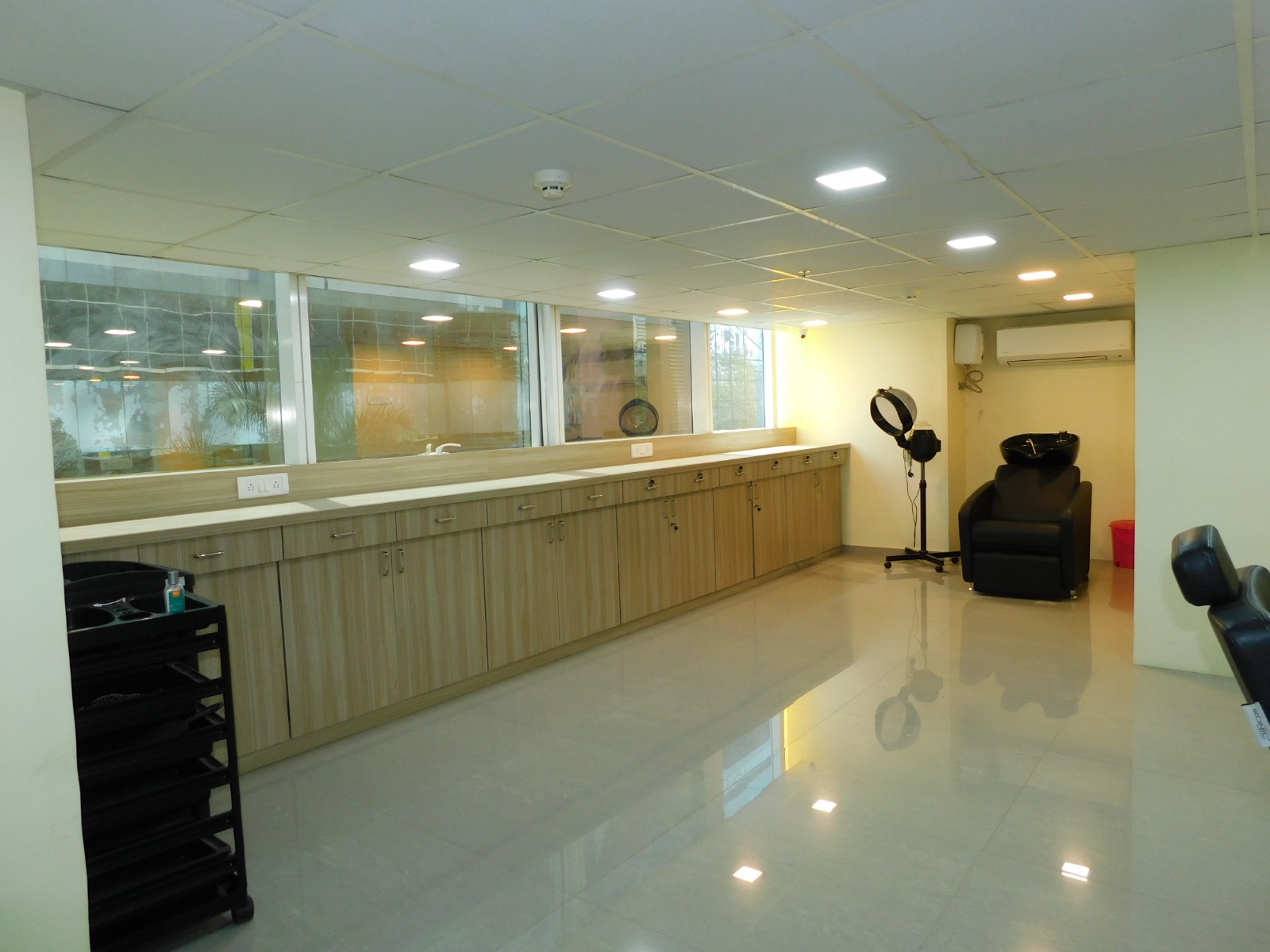 Marathon Icon โ Lower Parel (14)