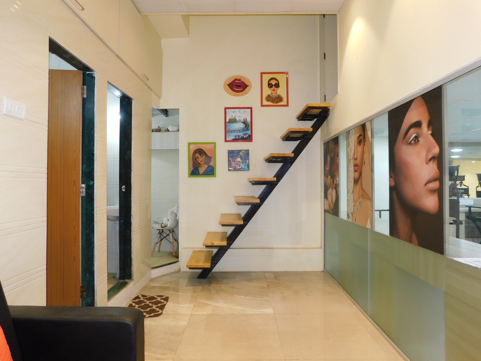 Marathon Icon โ Lower Parel (16)