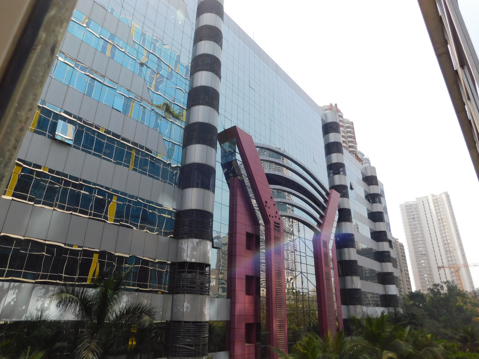 Marathon Icon โ Lower Parel (1)