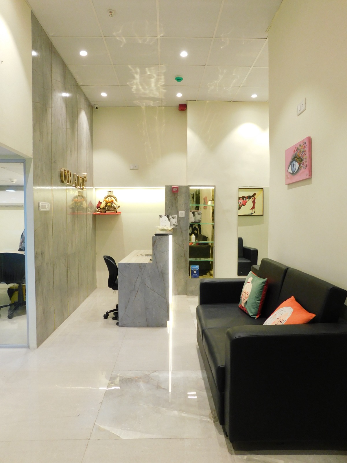 Marathon Icon โ Lower Parel (19)