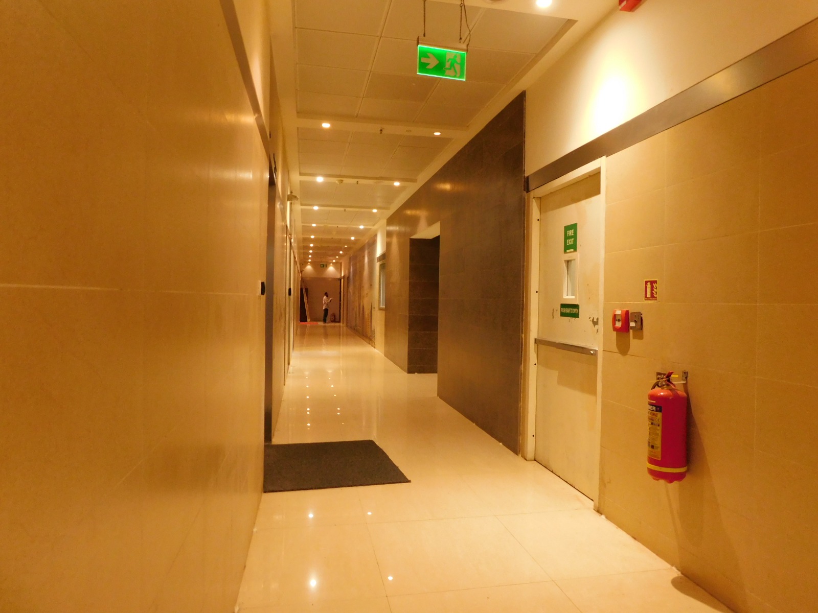 Marathon Icon โ Lower Parel (4)