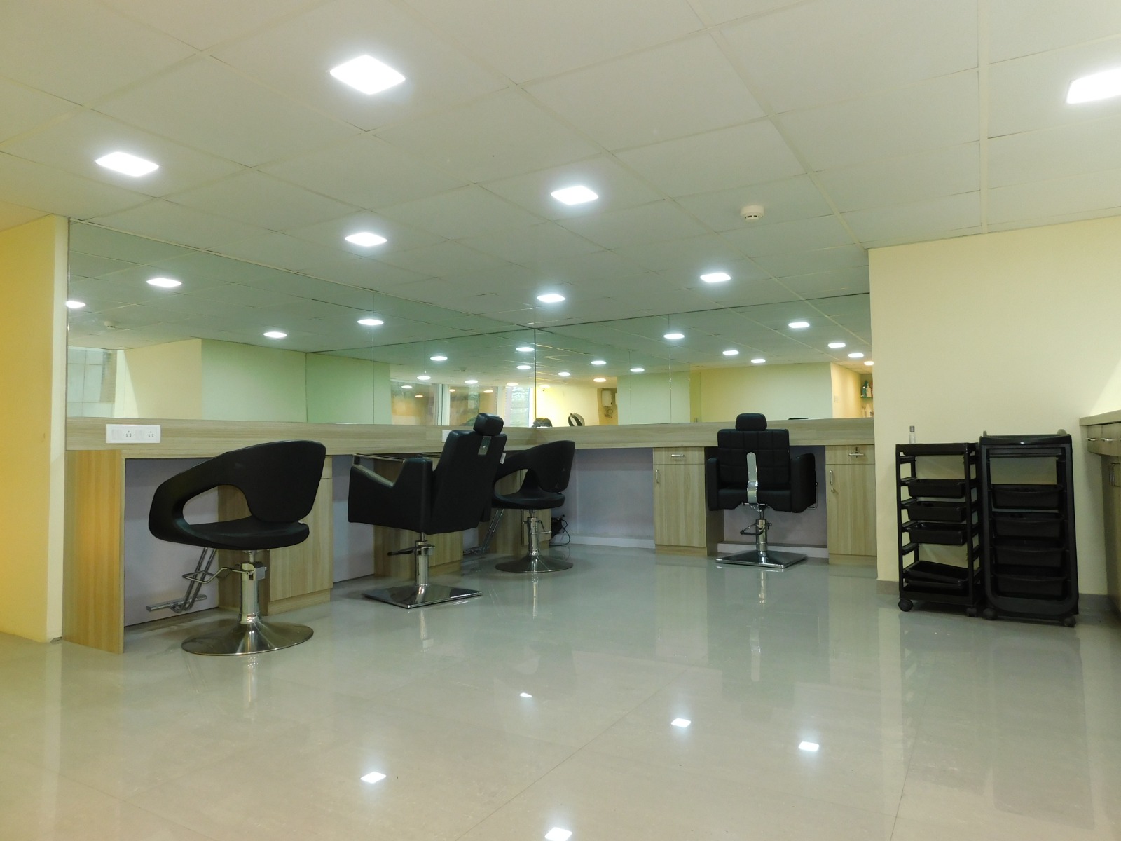 Marathon Icon โ Lower Parel (6)