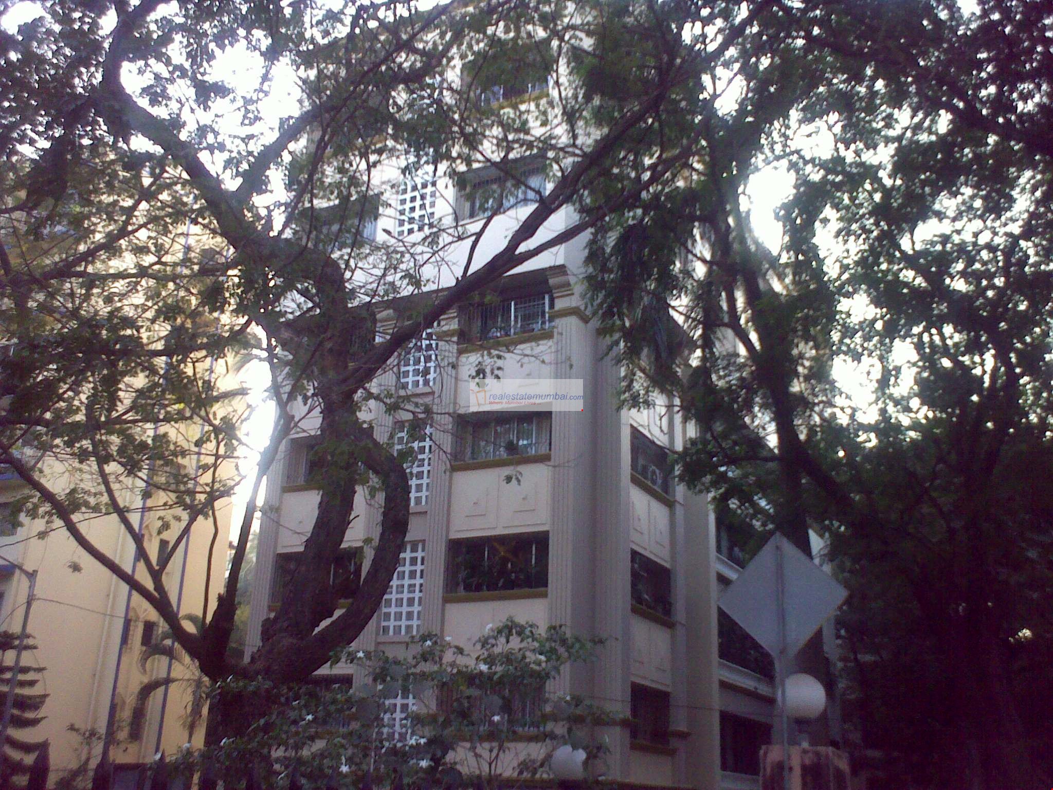 Clementia โ Bandra West
