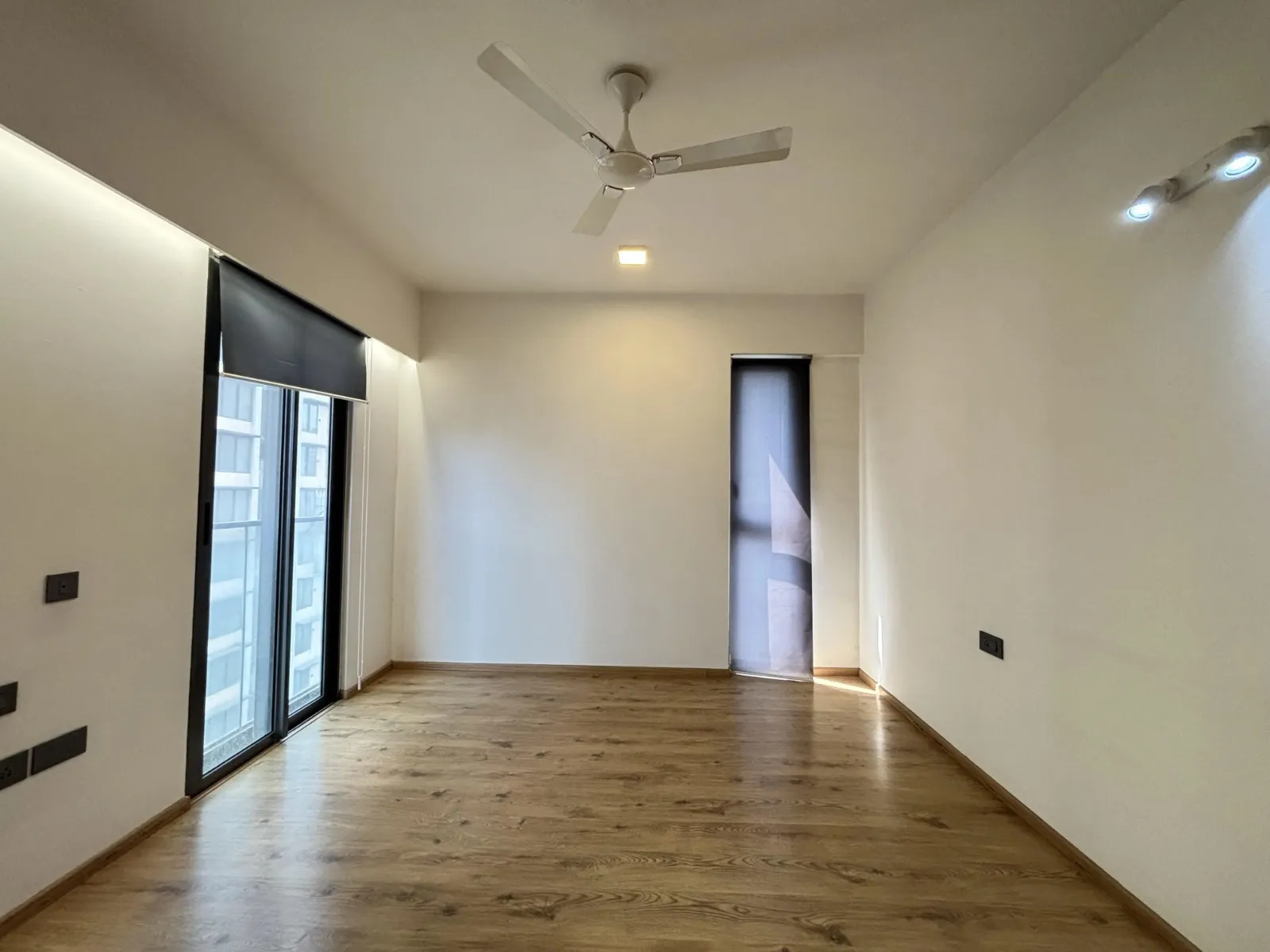 Rustomjee Seasons — Bandra East (11)