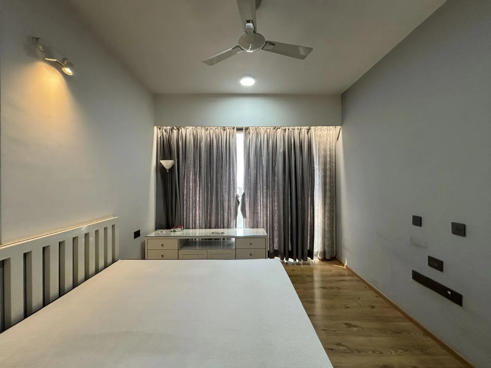 Rustomjee Seasons — Bandra East (16)