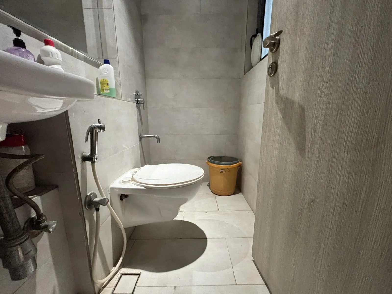Rustomjee Seasons — Bandra East (19)