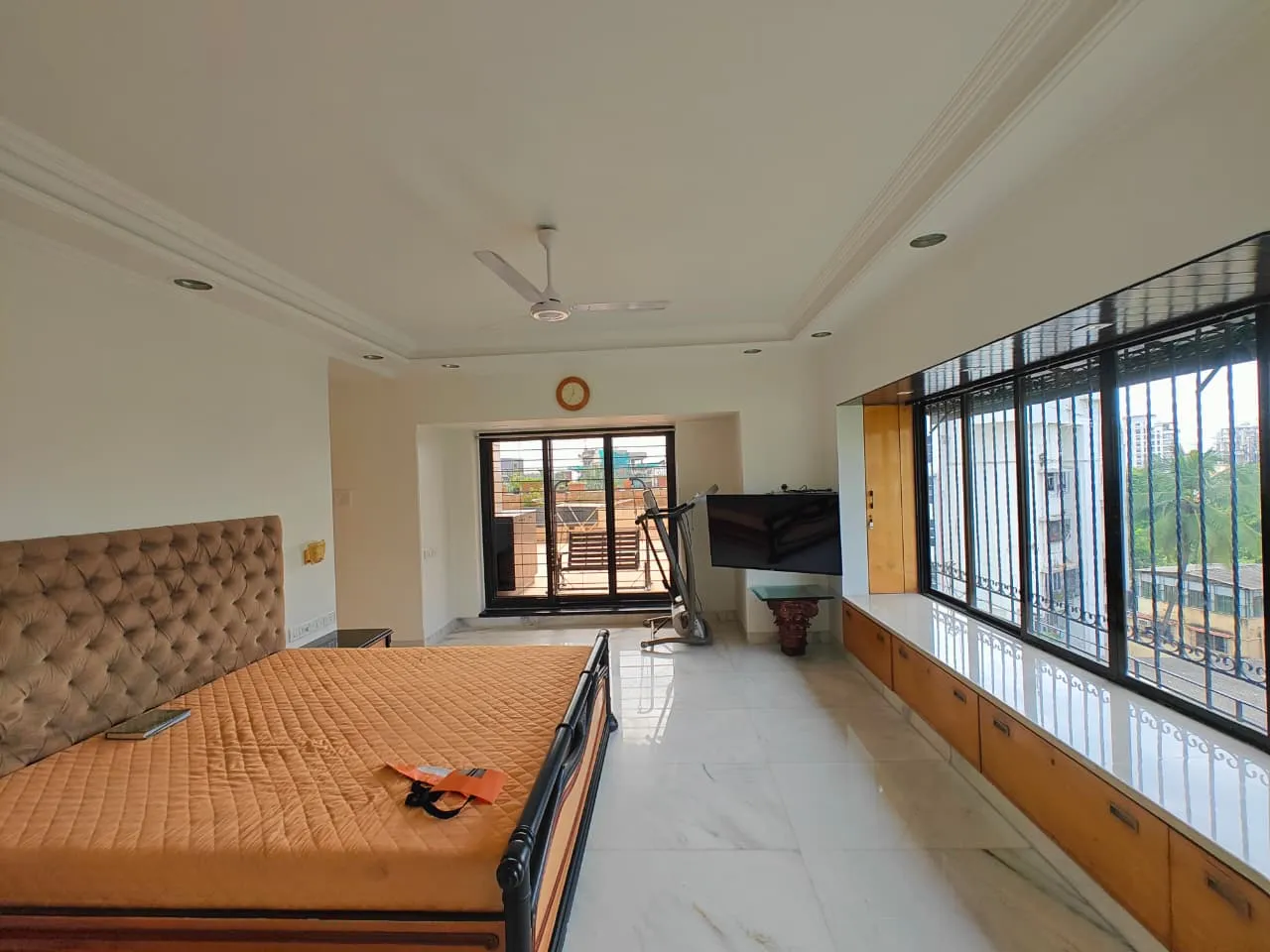 Felicia — Bandra West (11)