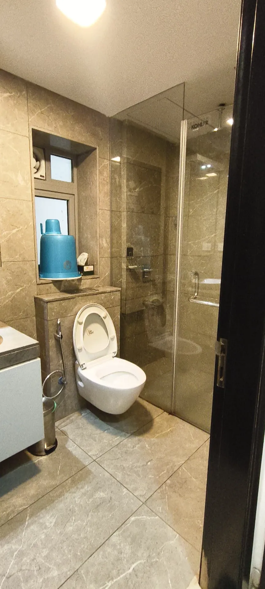 Oberoi Esquire — Goregaon East (17)
