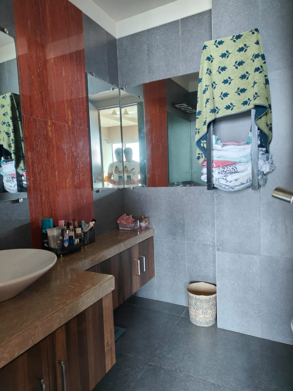 Lakhani Signature — Bandra West (3)