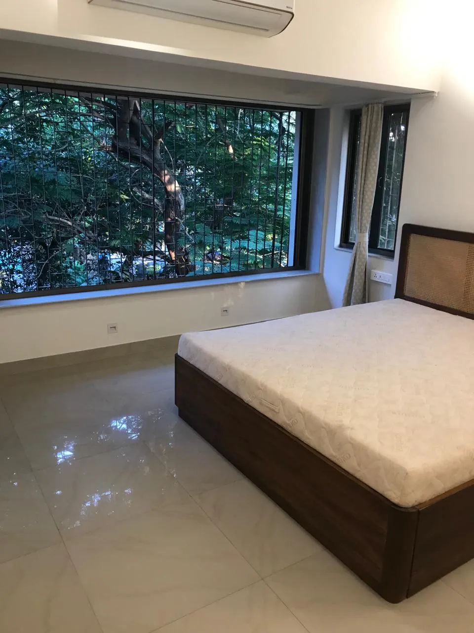 New Silver Home — Bandra West (19)