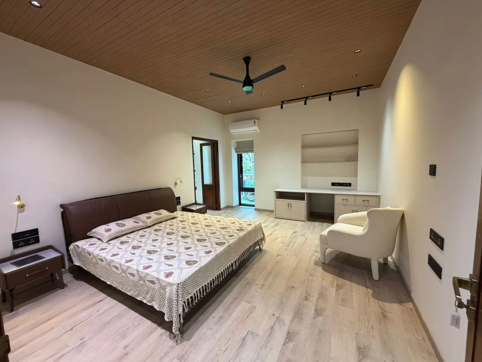 Marlboro House โ Peddar Road (8)