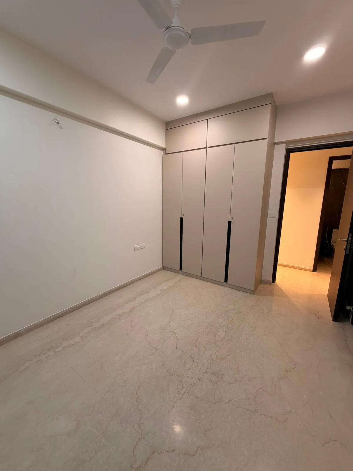 Kalpataru Magnus — Bandra East (7)