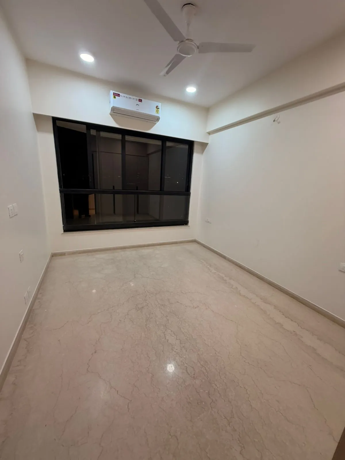Kalpataru Magnus — Bandra East (11)