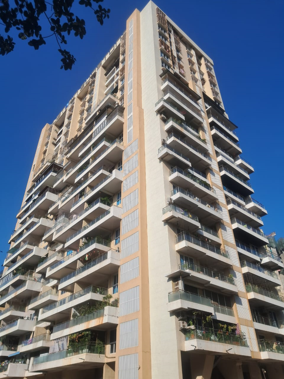 3 BHK Hubtown Sunstone for Rent in Bandra East