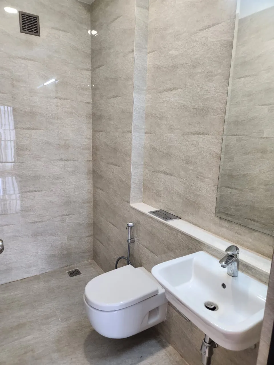 X BKC โ Bandra East (23)