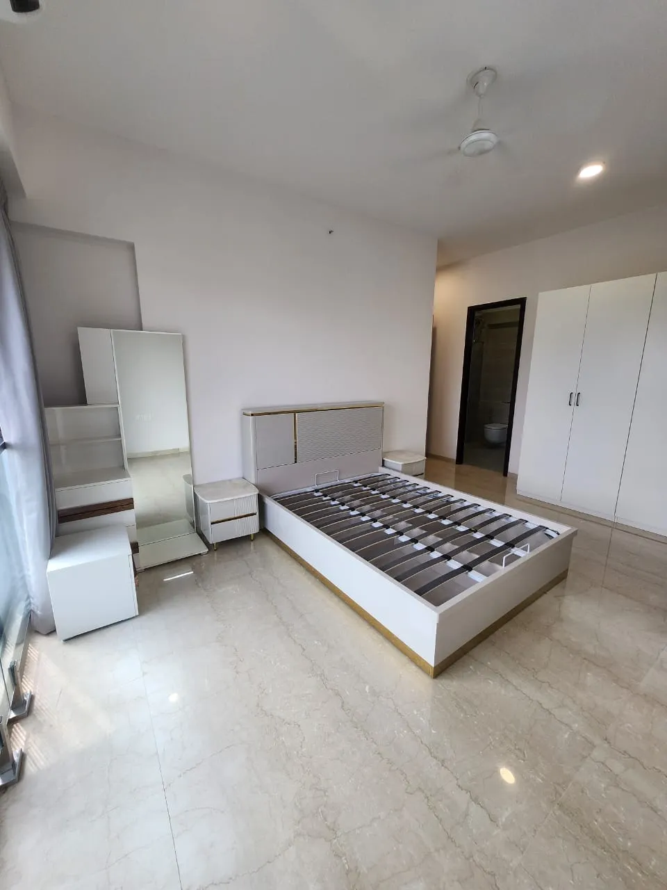 X BKC โ Bandra East (6)