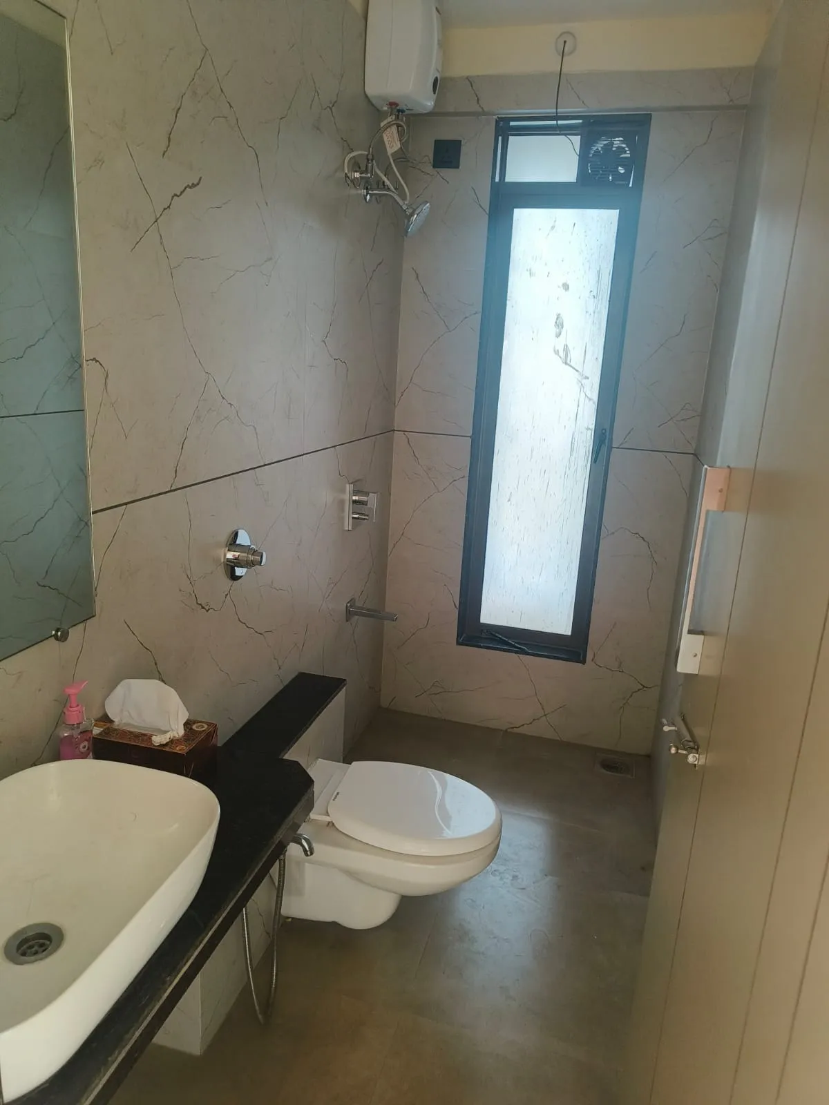 2 Sosar Solitaire for Rent in Khar West